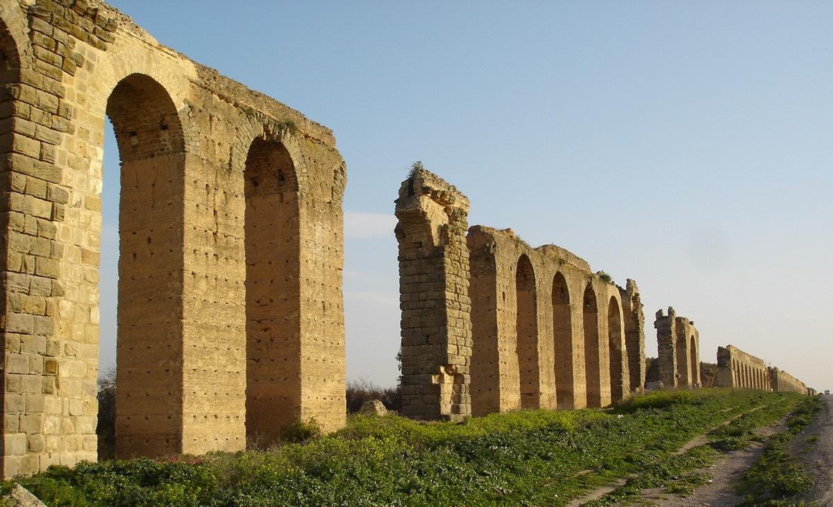 Remains of the ancient Sicilian aqueduct.